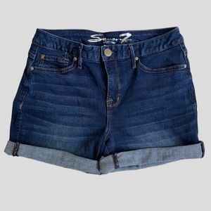 Seven 7 rainbow stitched shorts. Mid high rise mom shorts y2k pride VGUC Size 8